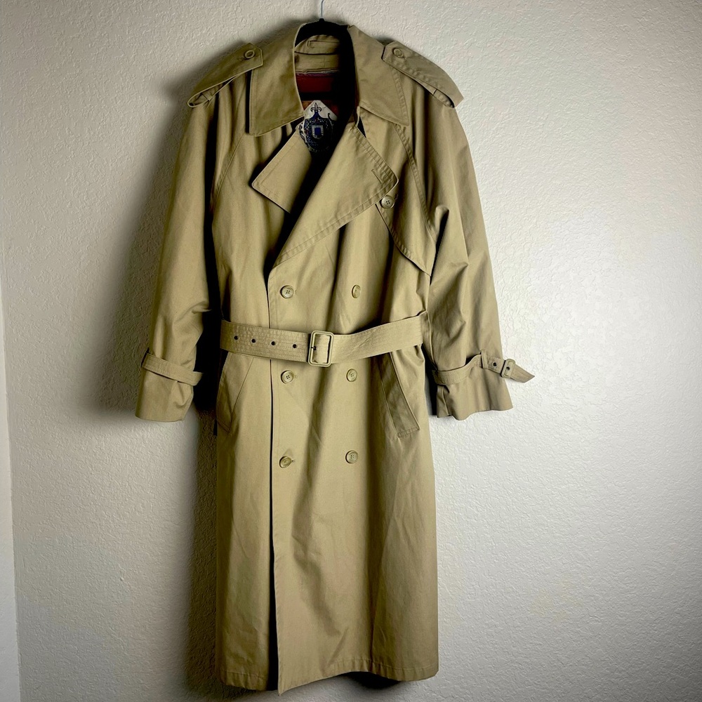 Vintage Men’s London Towne Trench coat 38 Short Khaki!